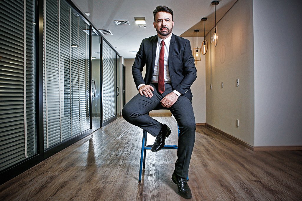 Jonas Pires, especialista em estratégia comercial e tecnologia
